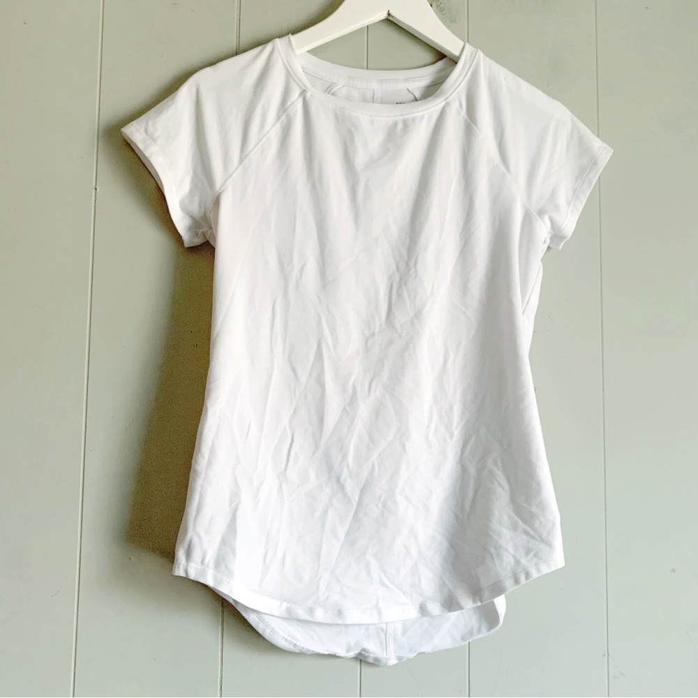 All in Motion White Rear Pleated Curved Tee XS